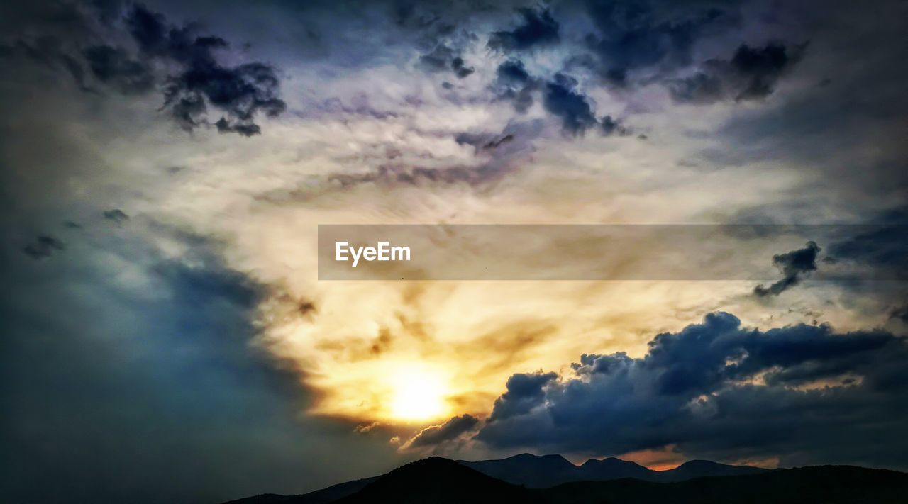 LOW ANGLE VIEW OF CLOUDS IN SKY