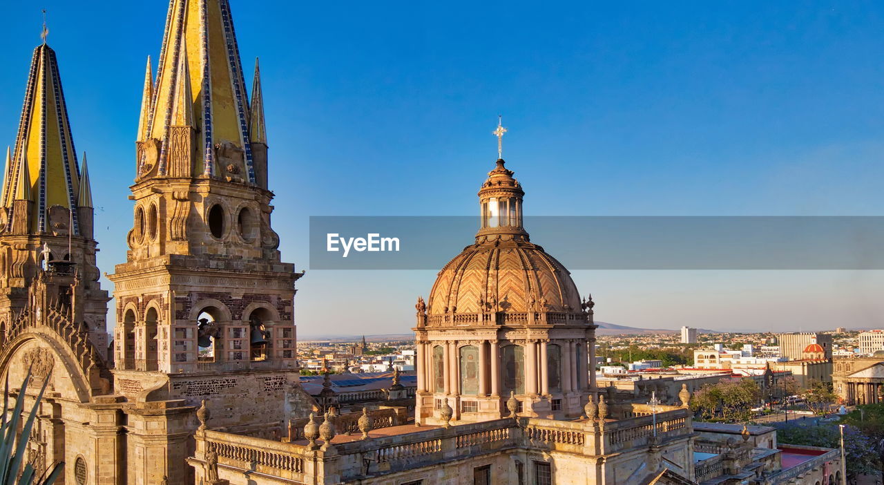 LOW ANGLE VIEW OF CATHEDRAL AGAINST SKY