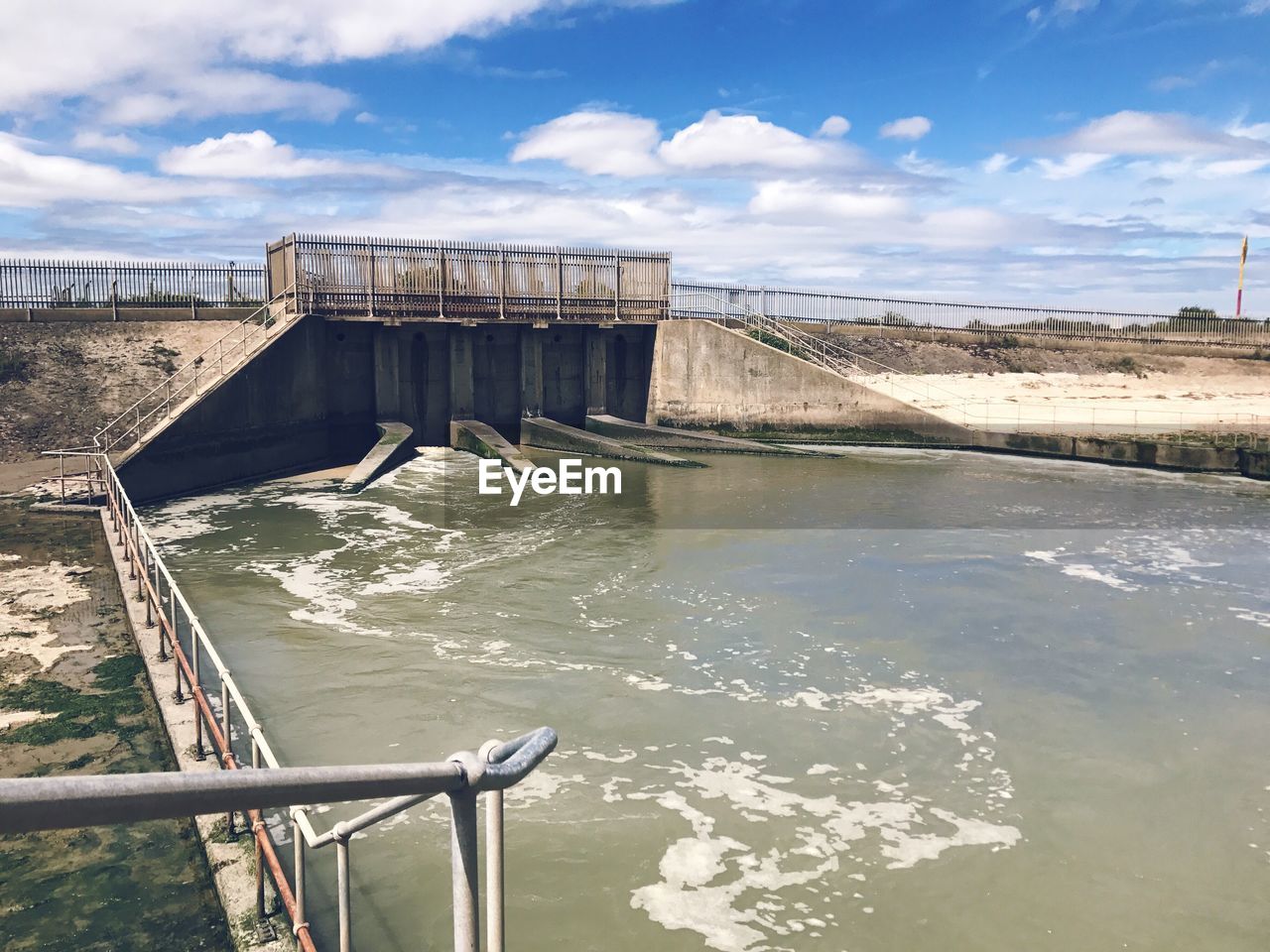 VIEW OF DAM AGAINST SKY