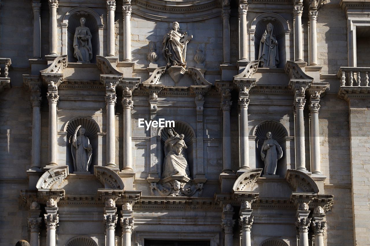 VIEW OF STATUES IN TEMPLE