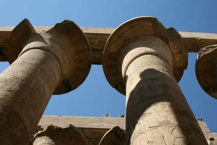 LOW ANGLE VIEW OF OLD BUILT STRUCTURE
