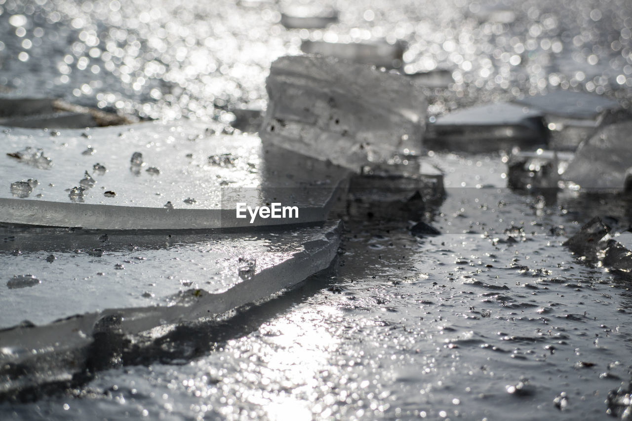 CLOSE-UP OF SEA AGAINST SKY