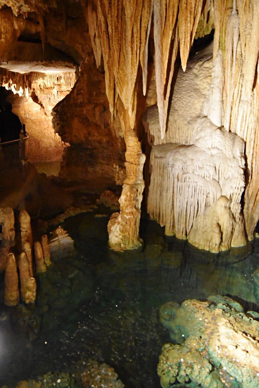 ROCK FORMATION IN WATER