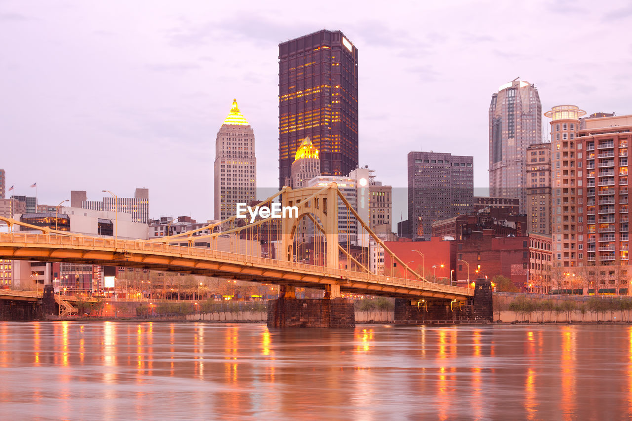 Downtown skyline and andy warhol bridge over allegheny river, pittsburgh, pennsylvania, usa