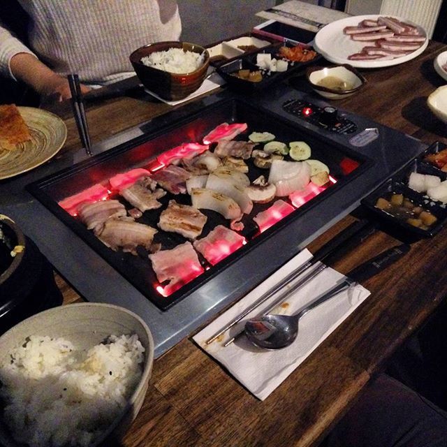 FULL FRAME SHOT OF FOOD IN PLATE