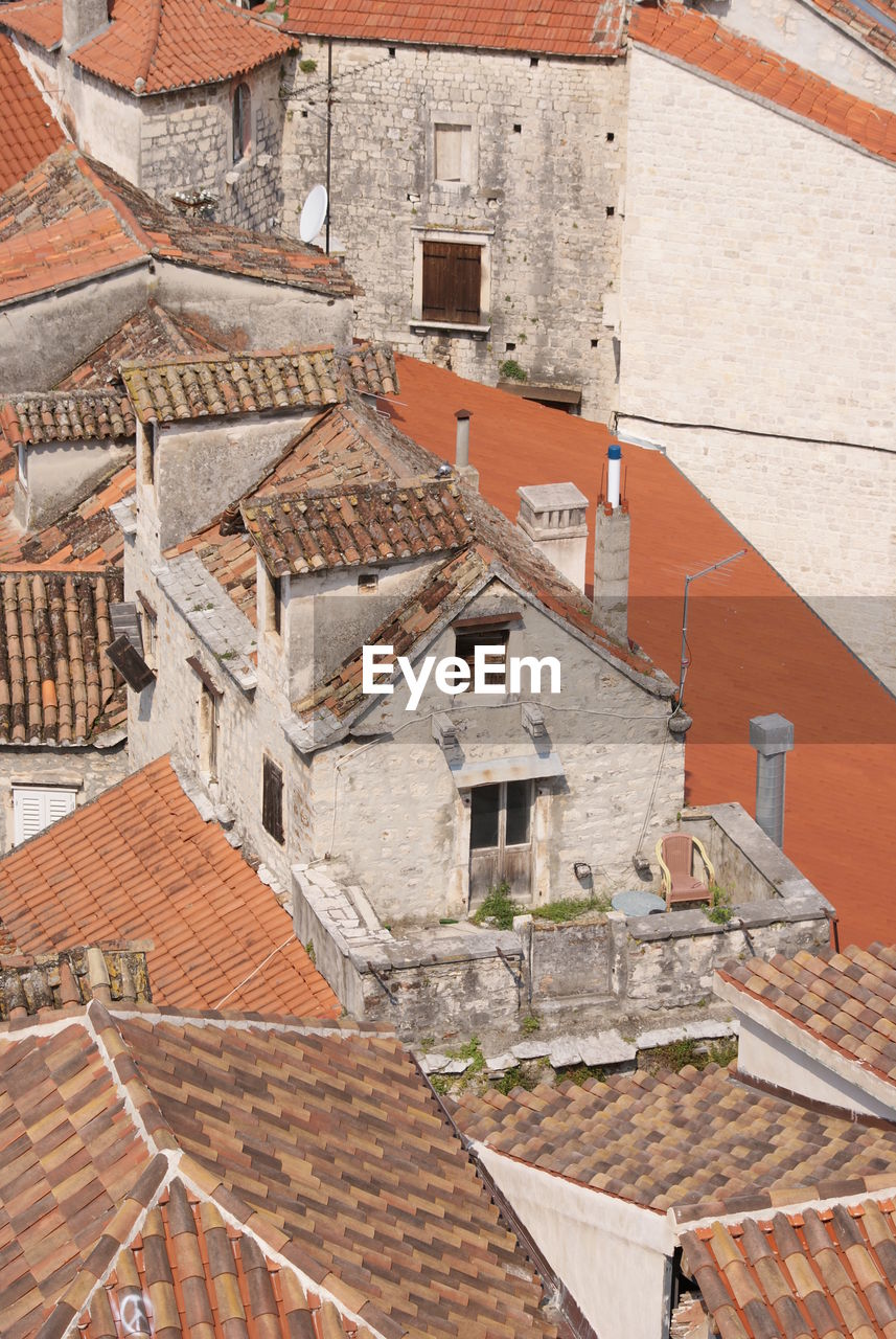 HIGH ANGLE VIEW OF OLD BUILDINGS