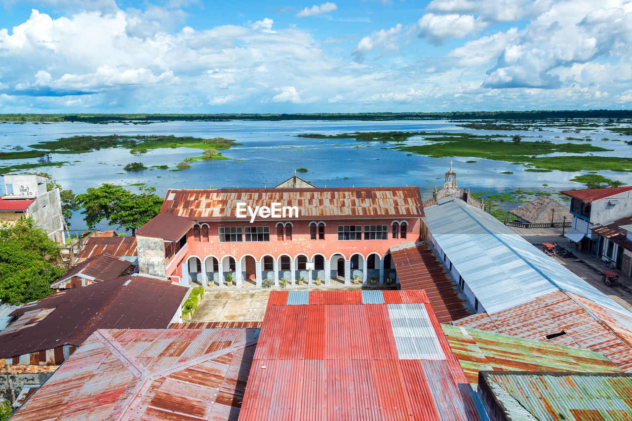 HIGH ANGLE VIEW OF TOURIST RESORT