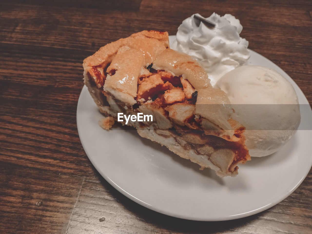 HIGH ANGLE VIEW OF BREAKFAST SERVED ON TABLE