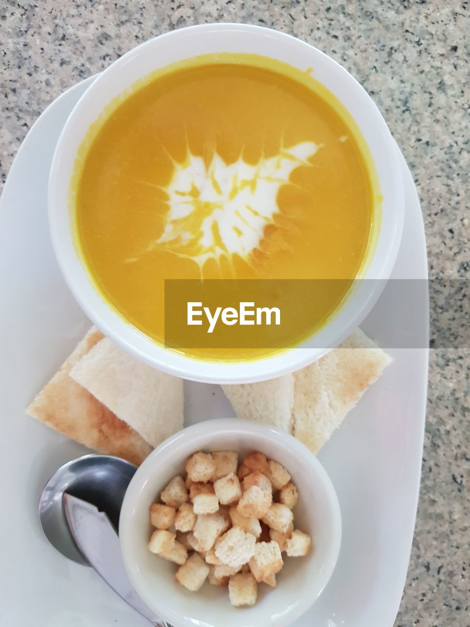 HIGH ANGLE VIEW OF BREAKFAST IN BOWL