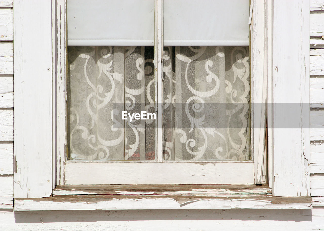 OLD WOODEN DOOR