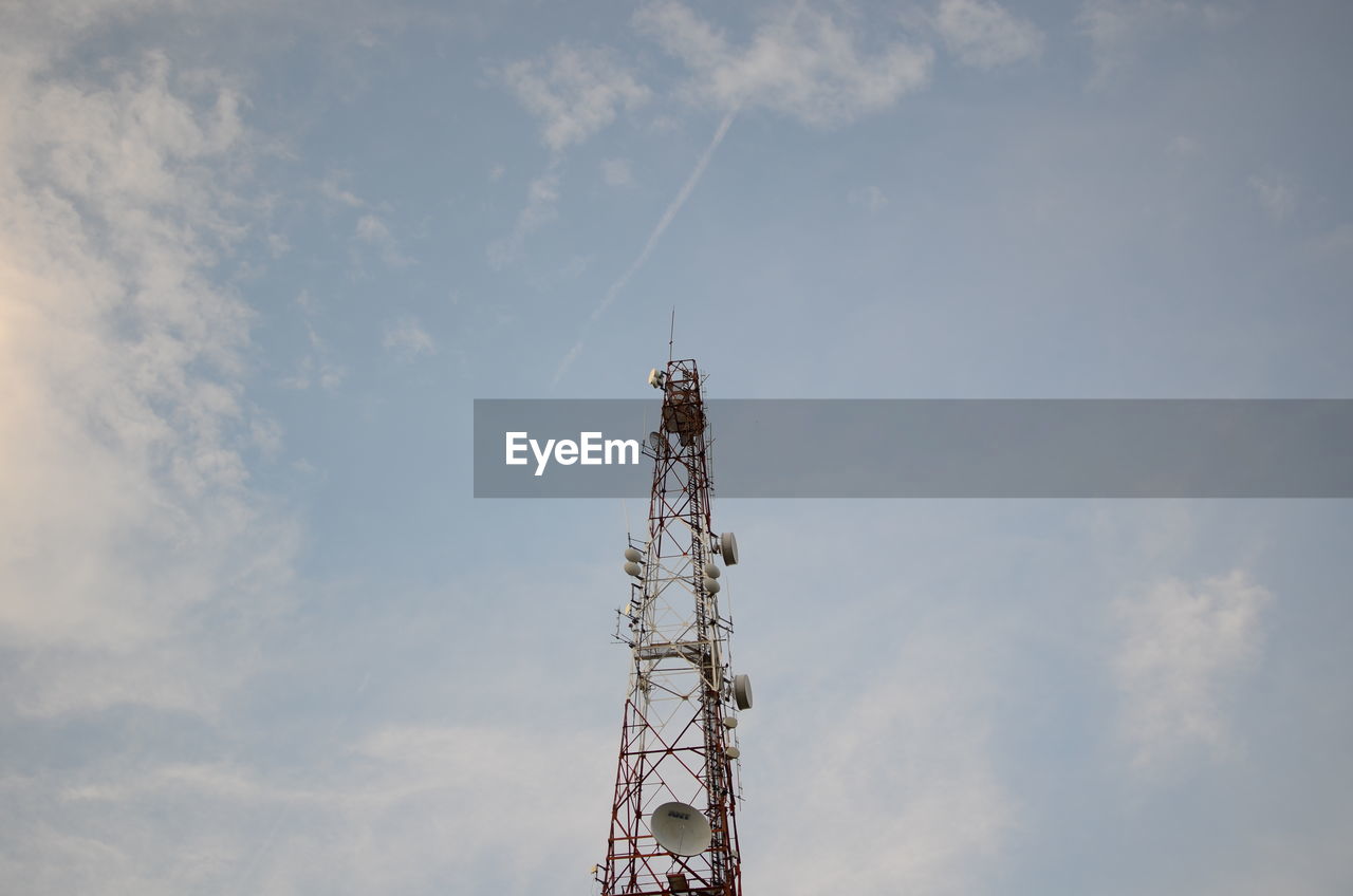 LOW ANGLE VIEW OF TOWER AGAINST SKY