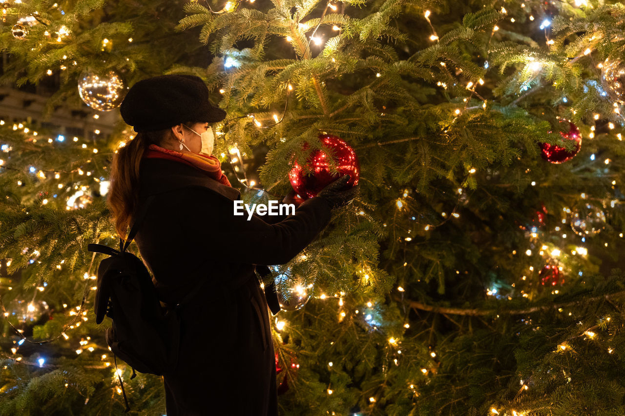 REAR VIEW OF CHRISTMAS TREE