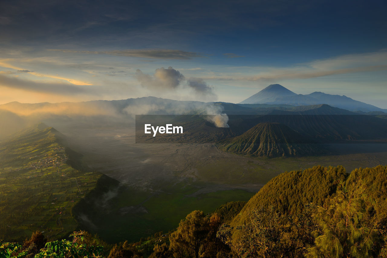 SCENIC VIEW OF VOLCANIC MOUNTAIN