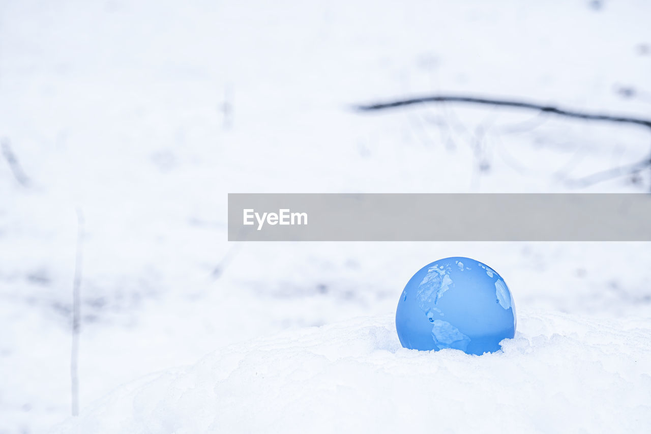 snow, cold temperature, winter, freezing, frozen, white, blue, nature, ice, environment, no people, blizzard, close-up, outdoors, day, focus on foreground, frost, copy space