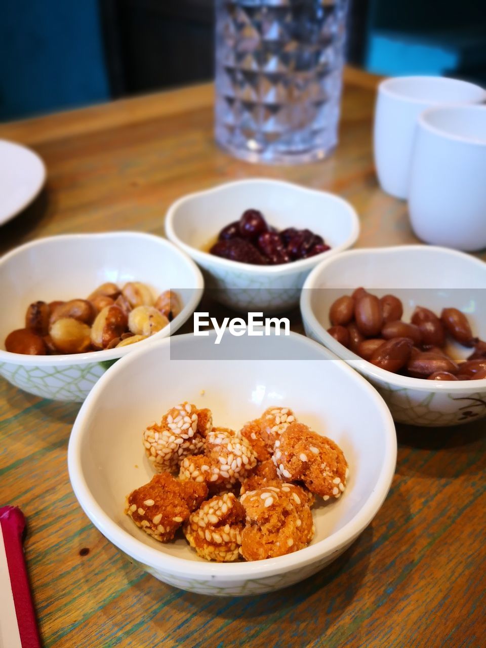 CLOSE-UP OF FOOD SERVED ON TABLE