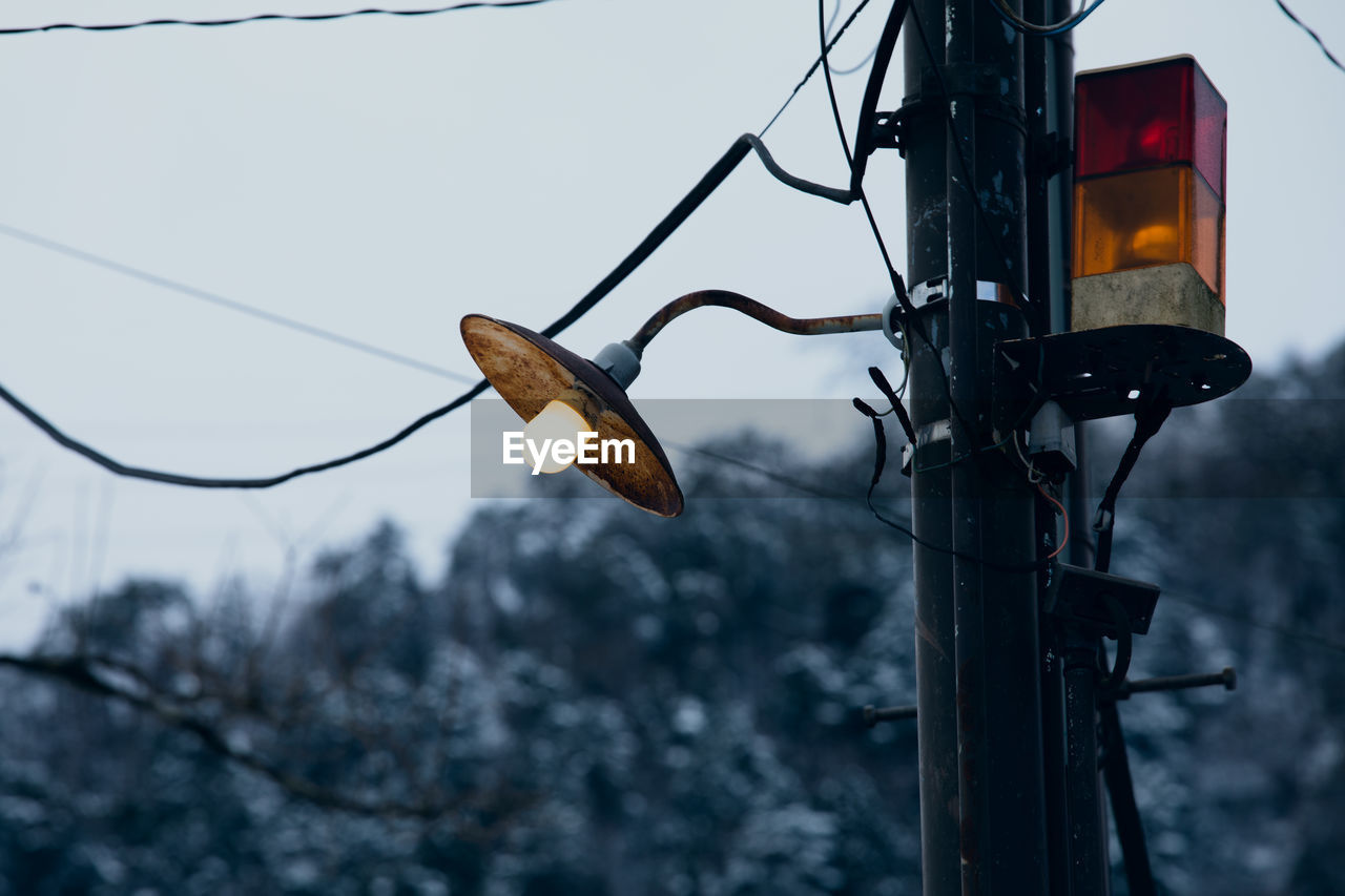 LOW ANGLE VIEW OF STREET LIGHT