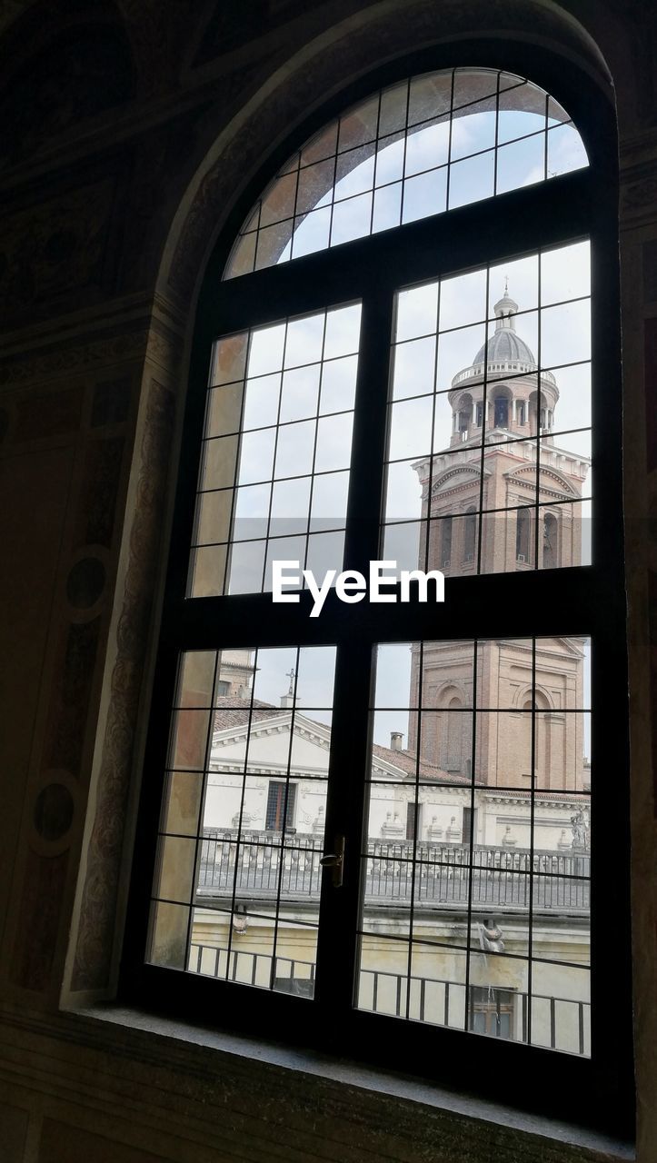 WINDOW AGAINST SKY SEEN THROUGH WINDOWS