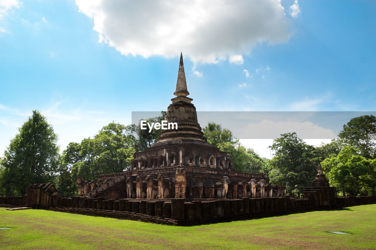 VIEW OF TEMPLE ON BUILDING