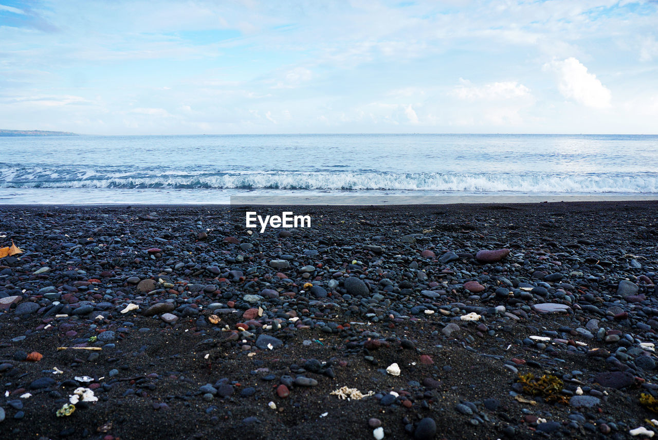 SURFACE LEVEL OF PEBBLE BEACH