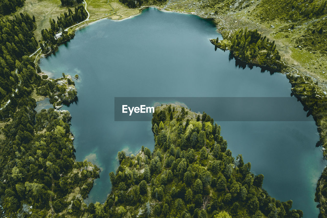 Aerial image of lake cavloc or lägh da cavloc near st. moritz, engadin, switzerland