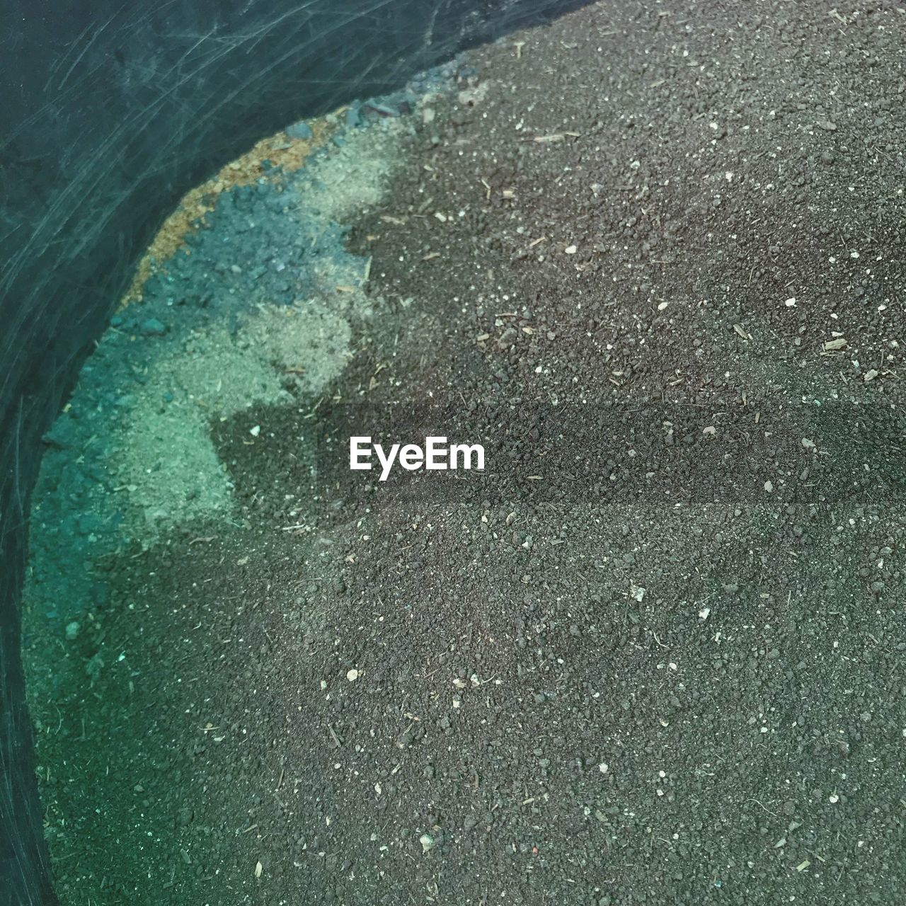 FULL FRAME SHOT OF WATER IN SUNLIGHT