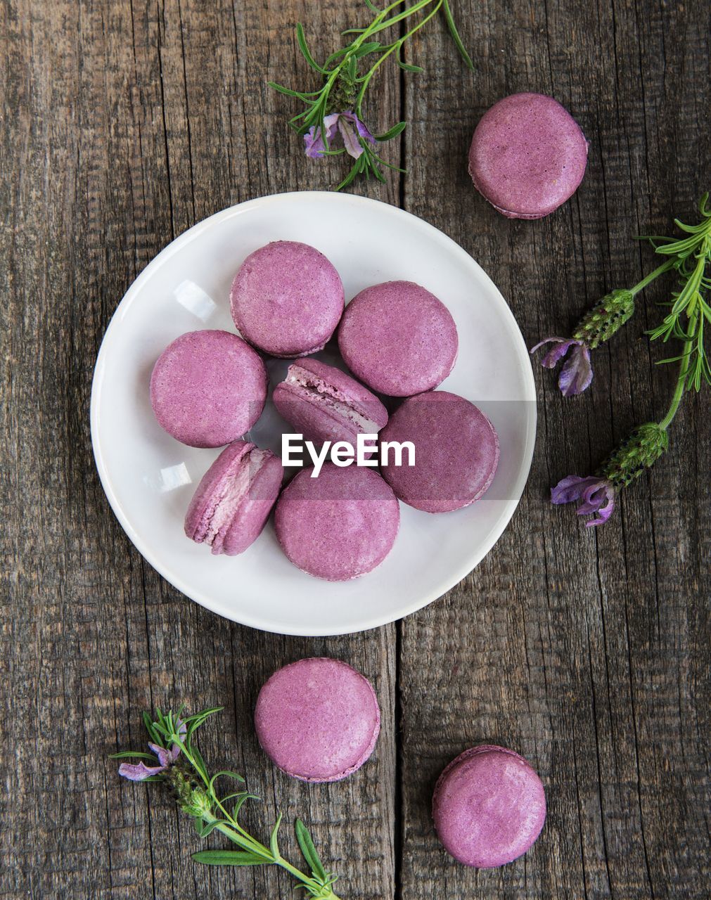 Macaroons and lavender