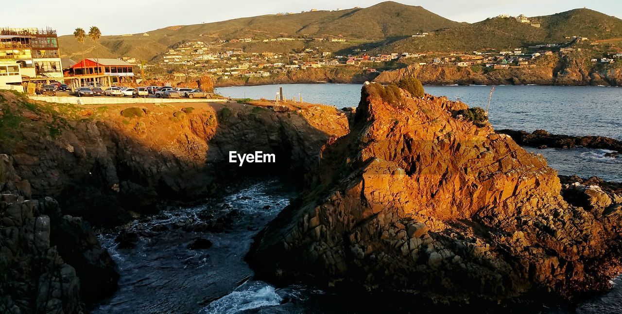 ROCK FORMATIONS IN SEA