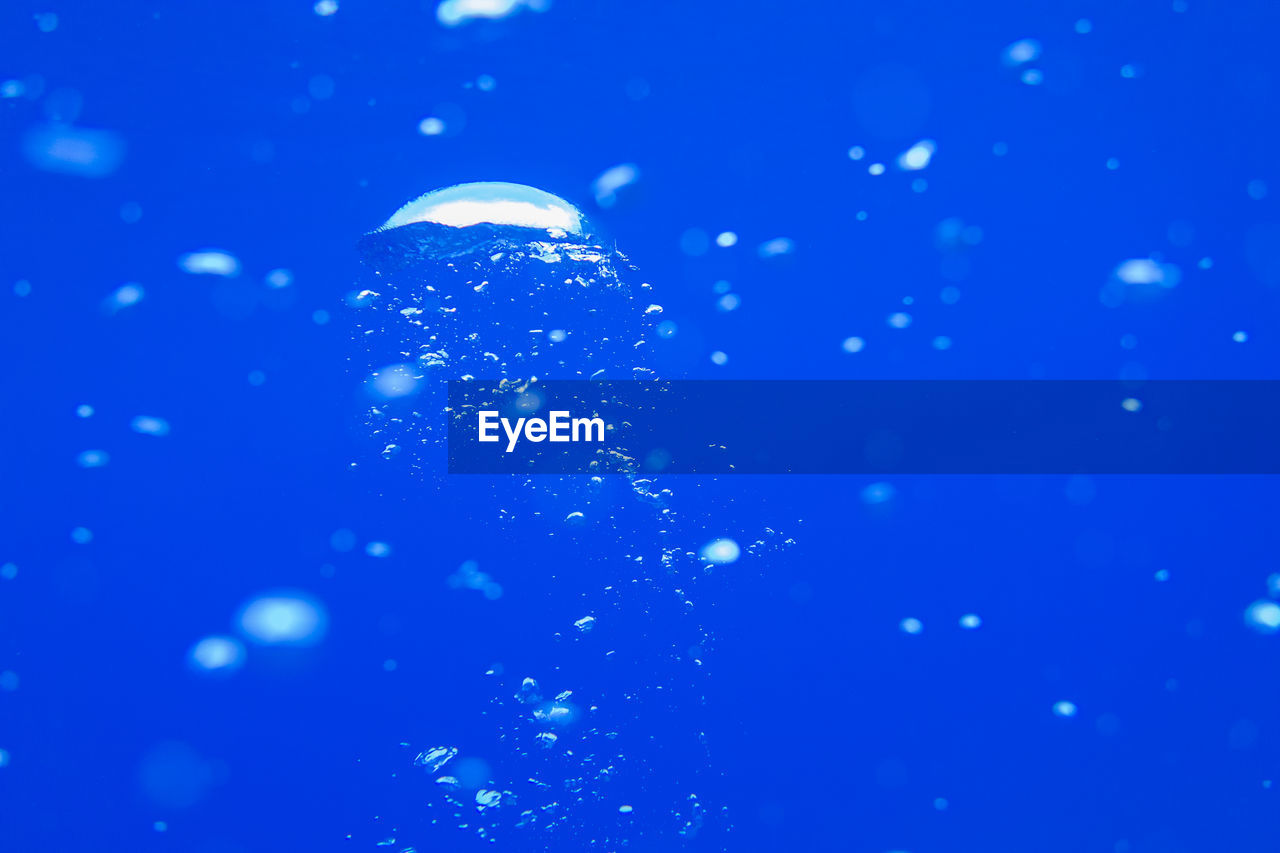 Close-up of bubble in underwater