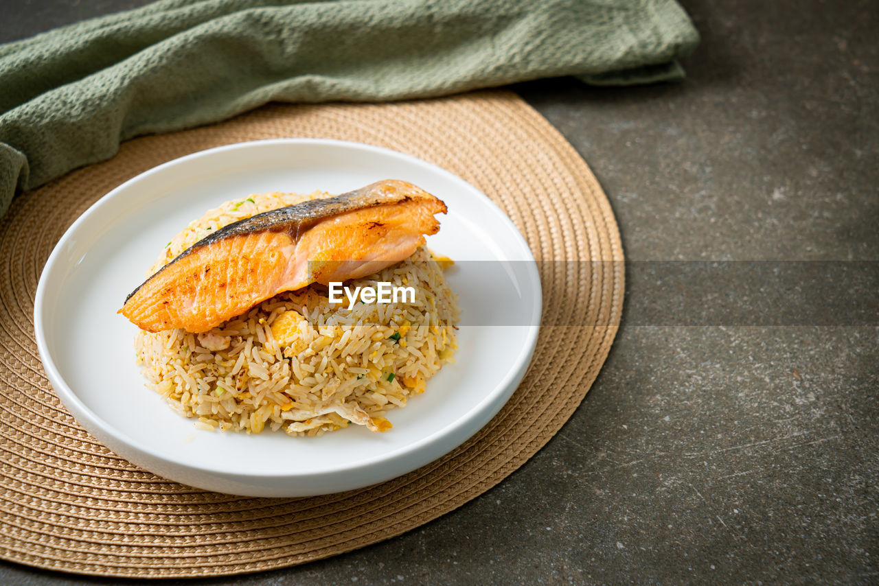 food, food and drink, plate, dish, produce, healthy eating, freshness, wellbeing, no people, breakfast, meal, indoors, fish, studio shot, bread, high angle view, vegetable, baked, cuisine