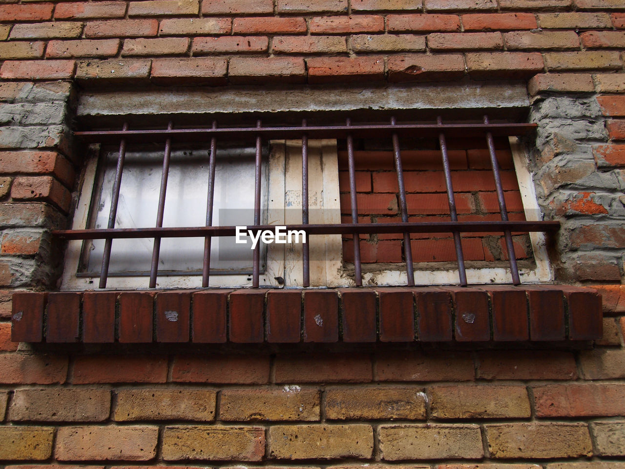 WINDOW OF BRICK BUILDING