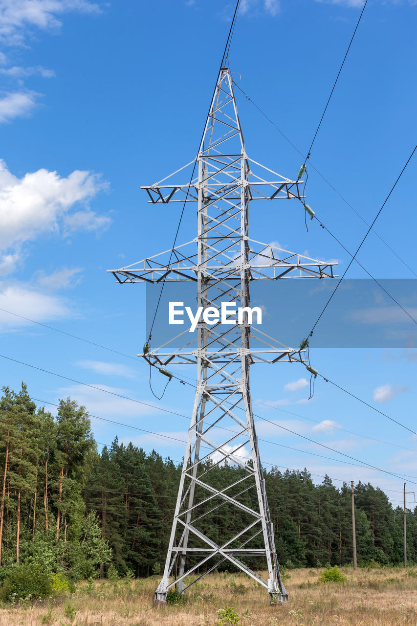 LOW ANGLE VIEW OF ELECTRICITY PYLON AGAINST SKY