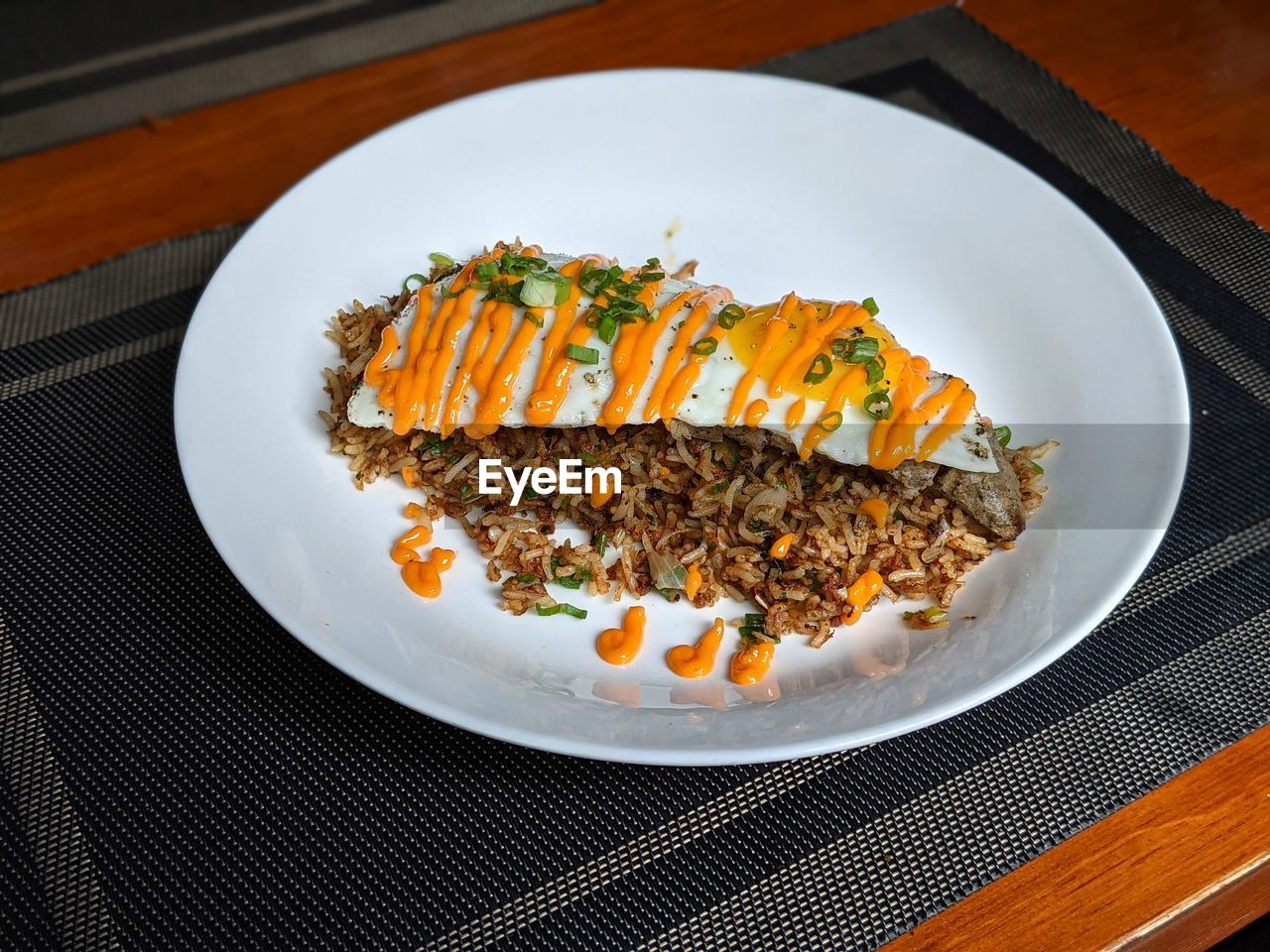 HIGH ANGLE VIEW OF SUSHI SERVED ON TABLE