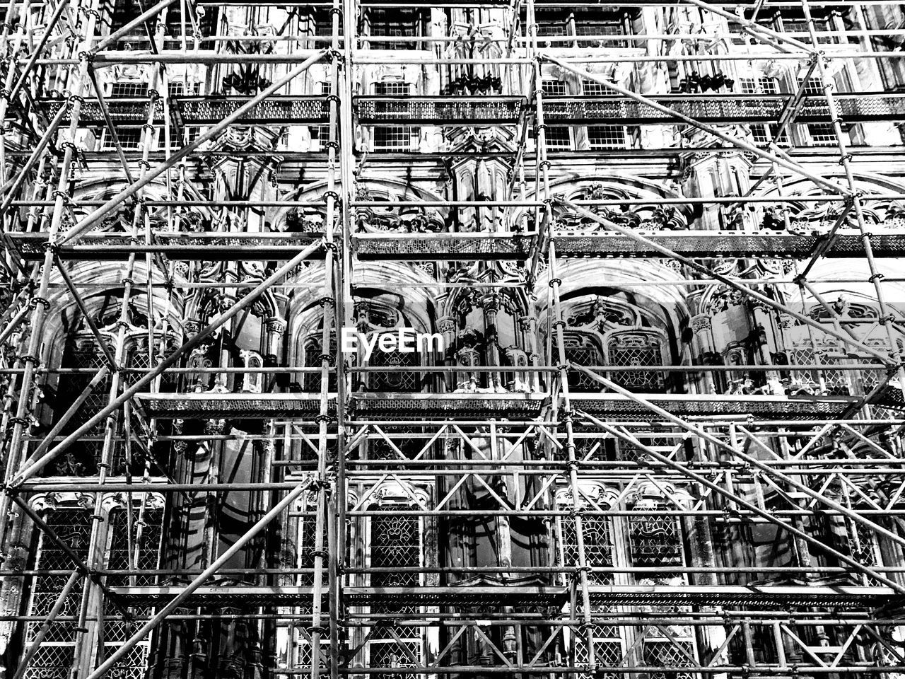 FULL FRAME SHOT OF CONSTRUCTION SITE AGAINST CLEAR SKY