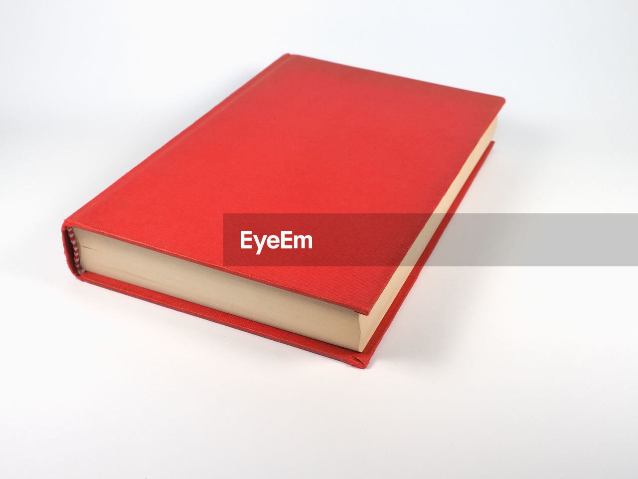red, book, publication, rectangle, education, white background, cut out, learning, indoors, single object, studio shot, no people, copy space, wisdom, note pad, document, orange, simplicity