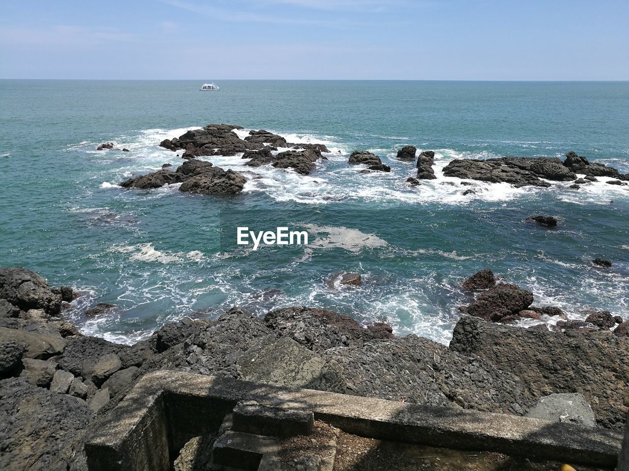 VIEW OF SEA AGAINST SKY