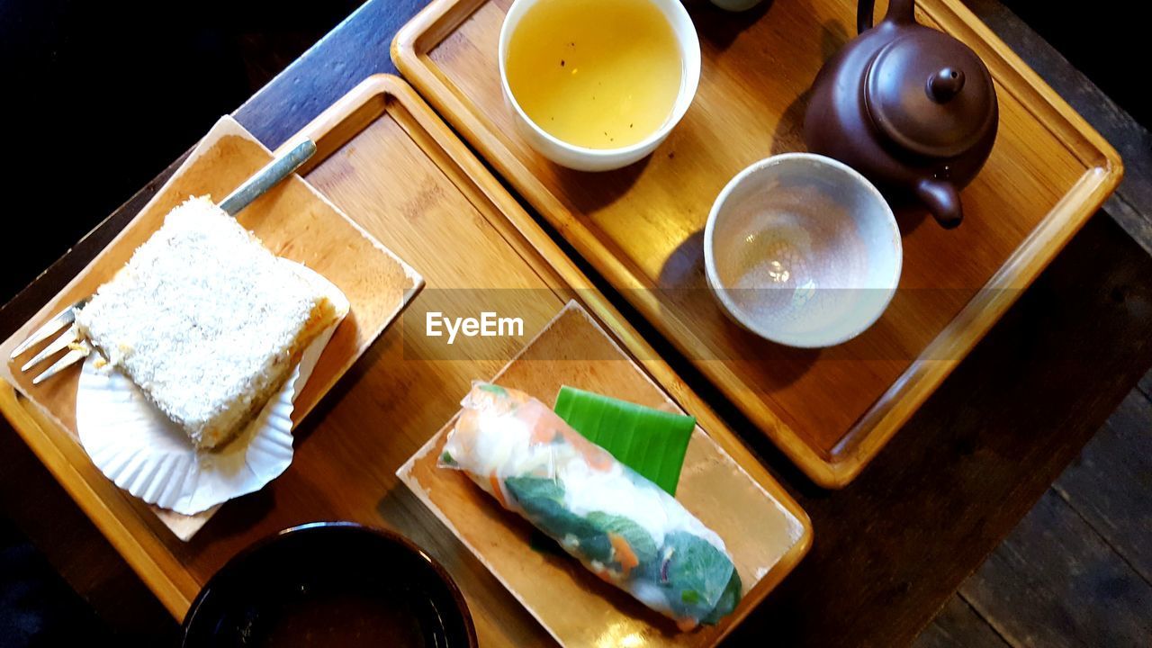 CLOSE-UP OF FOOD ON TABLE