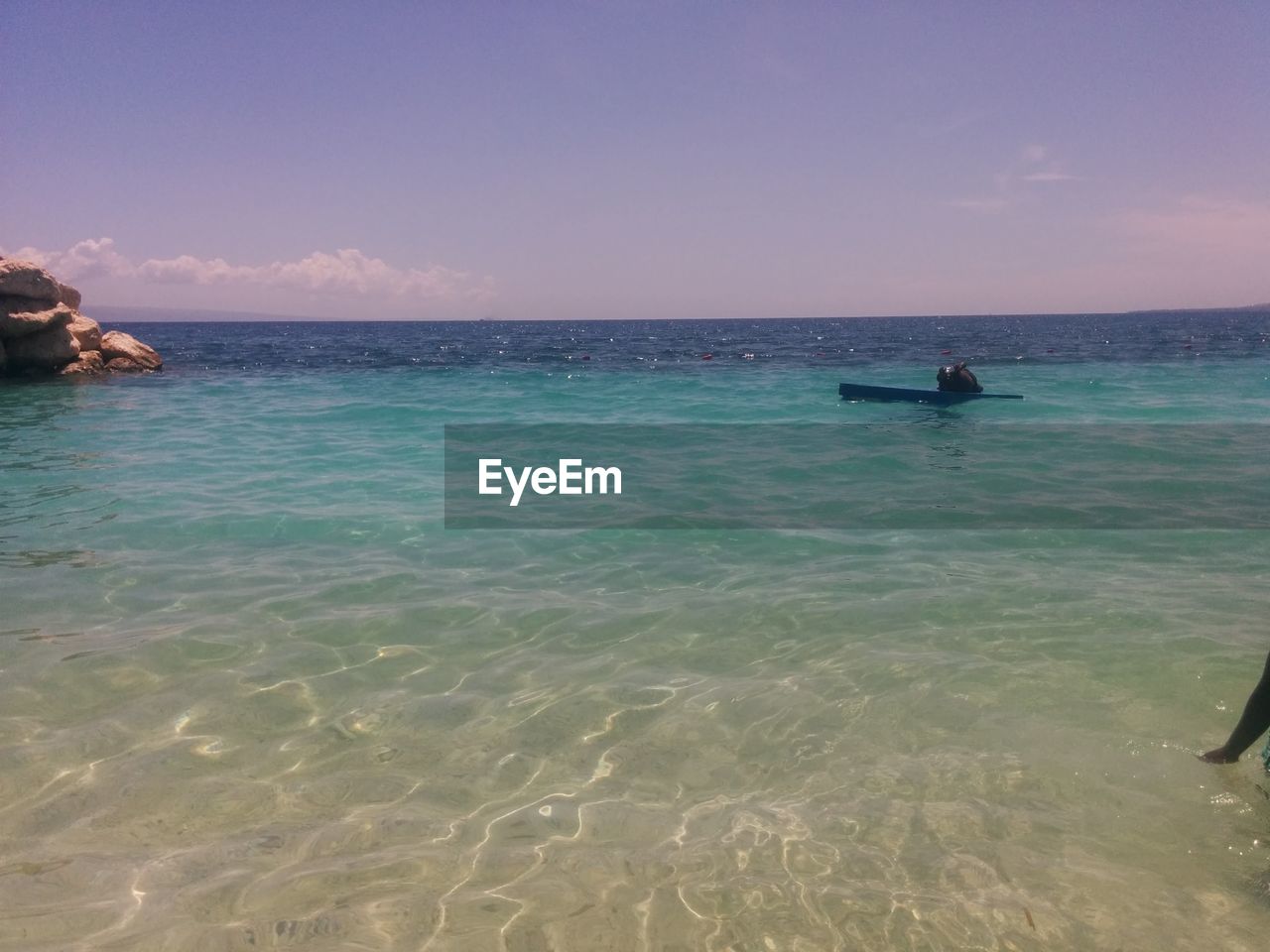 SCENIC VIEW OF SEASCAPE AGAINST SKY