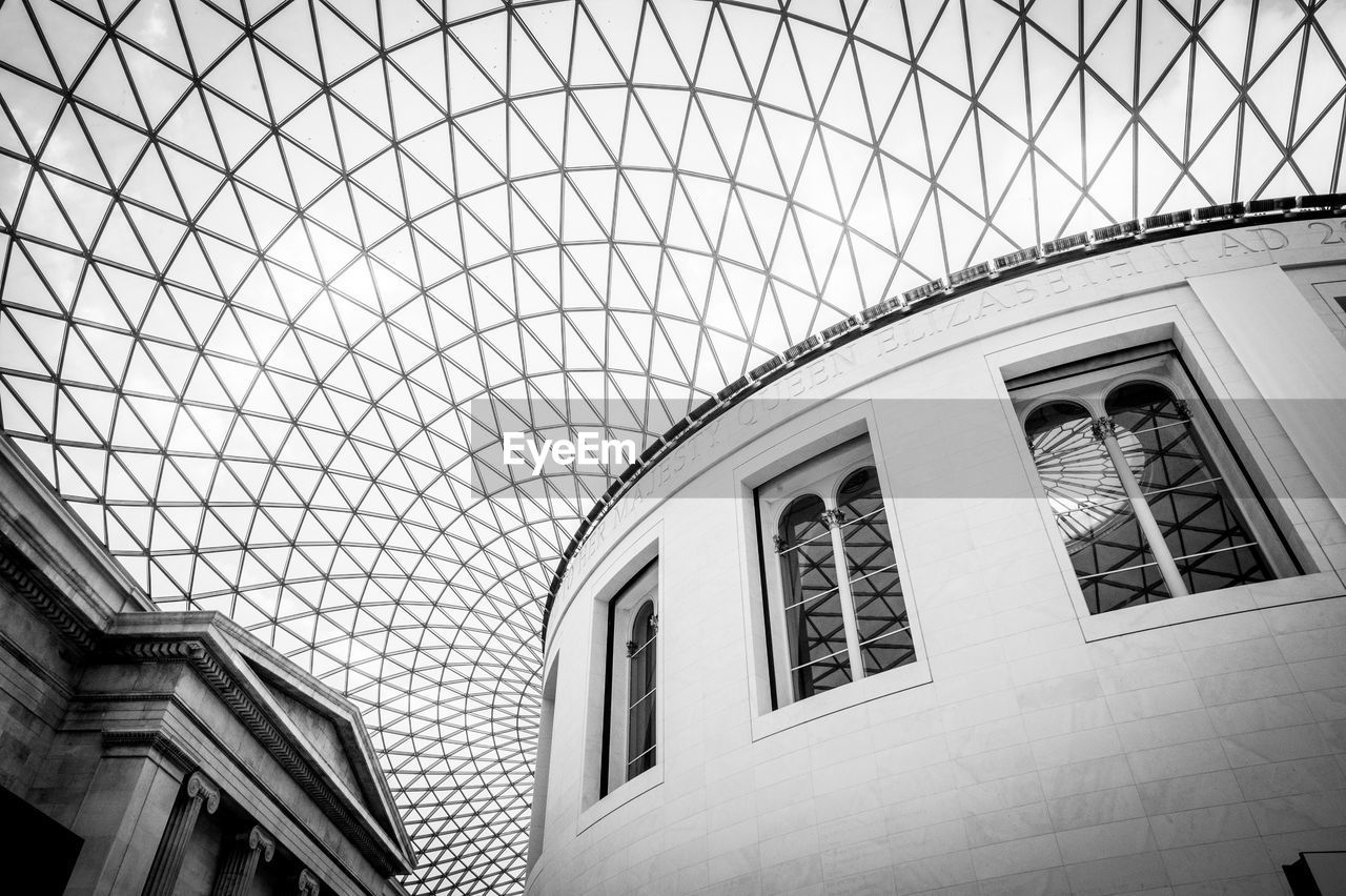 Low angle view of ceiling