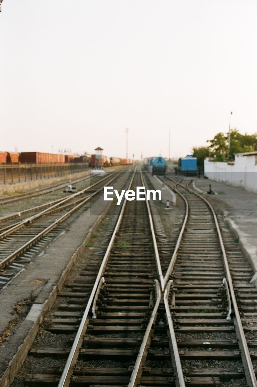 RAILROAD TRACK AGAINST SKY