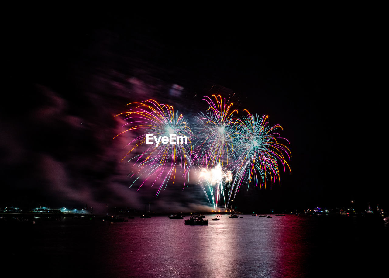 FIREWORKS IN SKY AT NIGHT