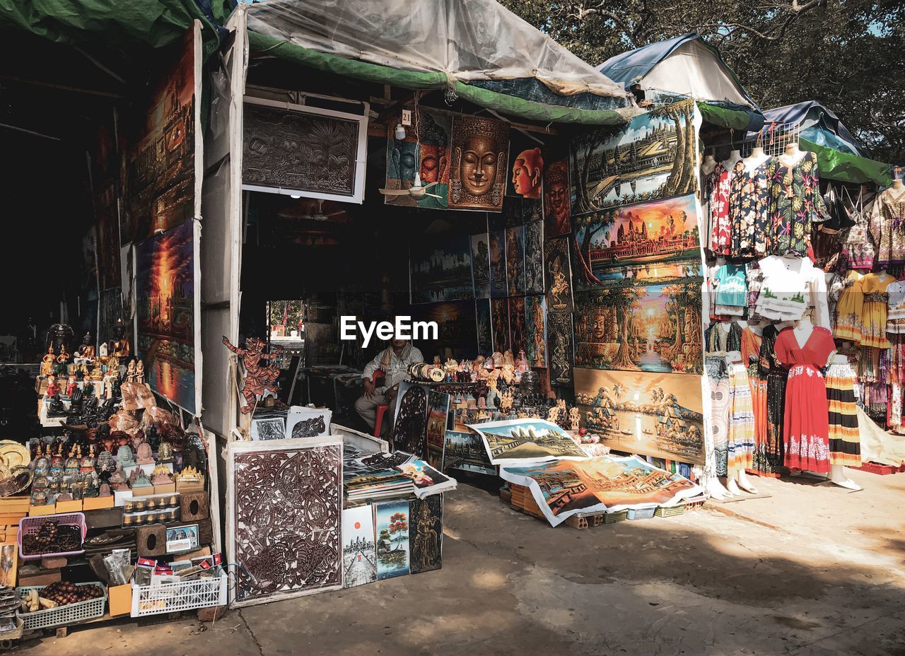 MARKET STALL FOR SALE IN A STREET