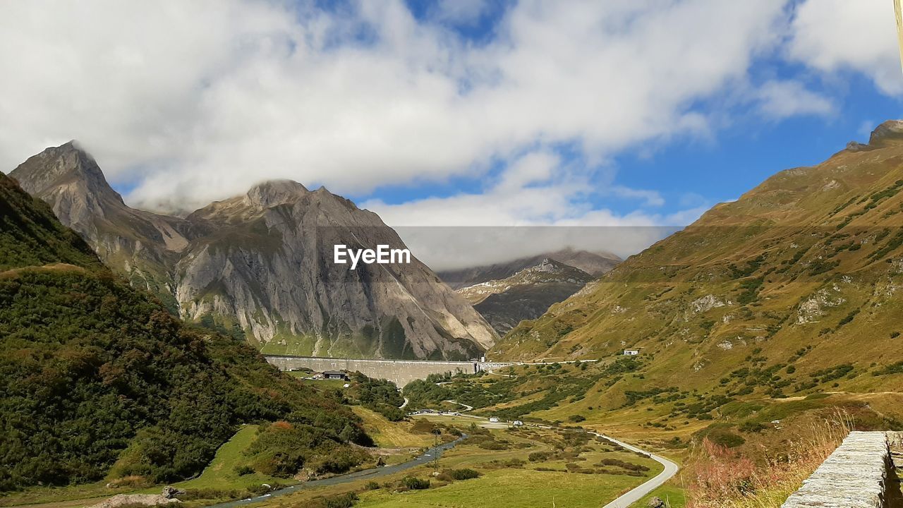 PANORAMIC VIEW OF LANDSCAPE AGAINST SKY