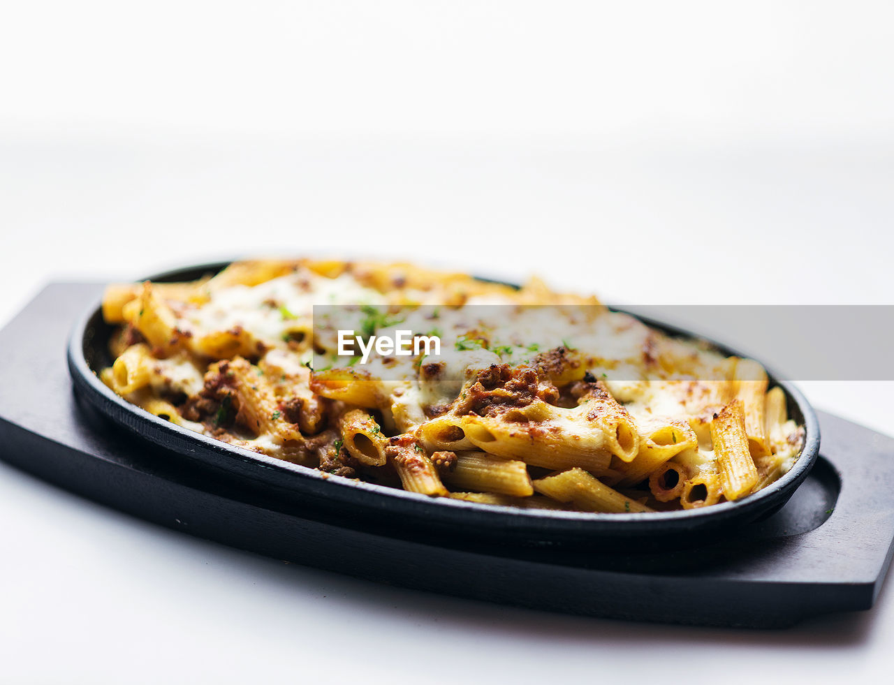 CLOSE-UP OF FOOD ON TABLE