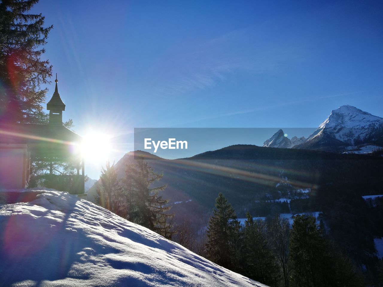 SCENIC VIEW OF MOUNTAIN AGAINST SKY