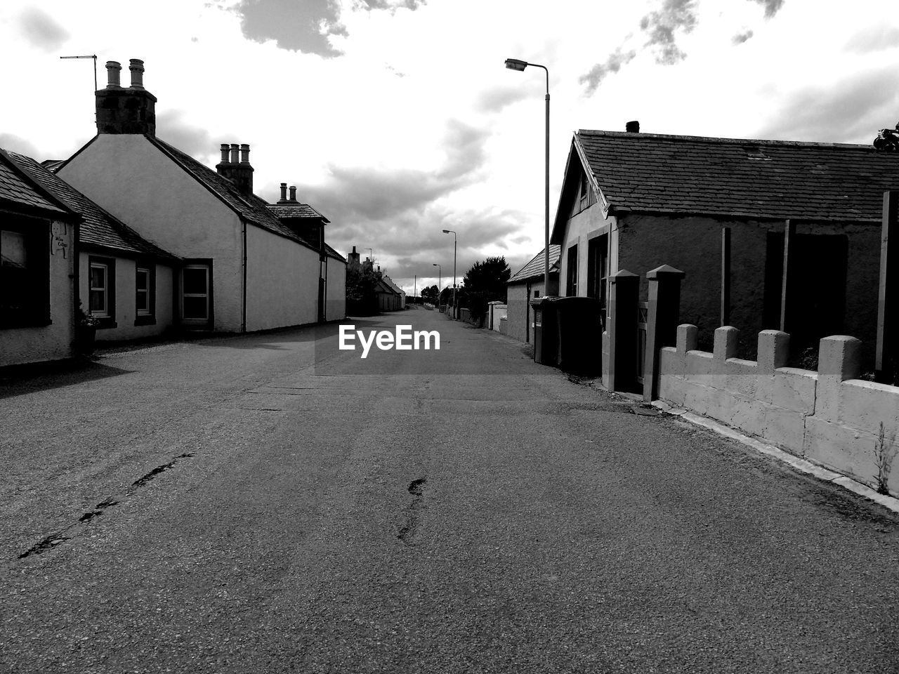 ROAD ALONG BUILDINGS