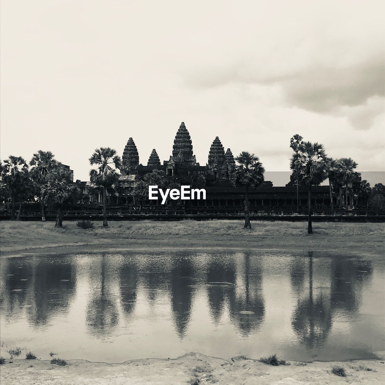 Angkor wat against cloudy sky