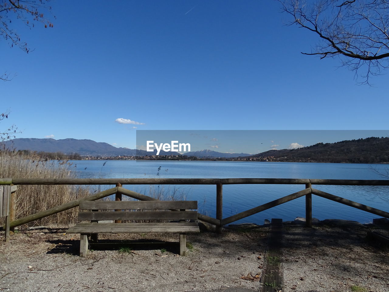 VIEW OF LAKE AGAINST CLEAR BLUE SKY