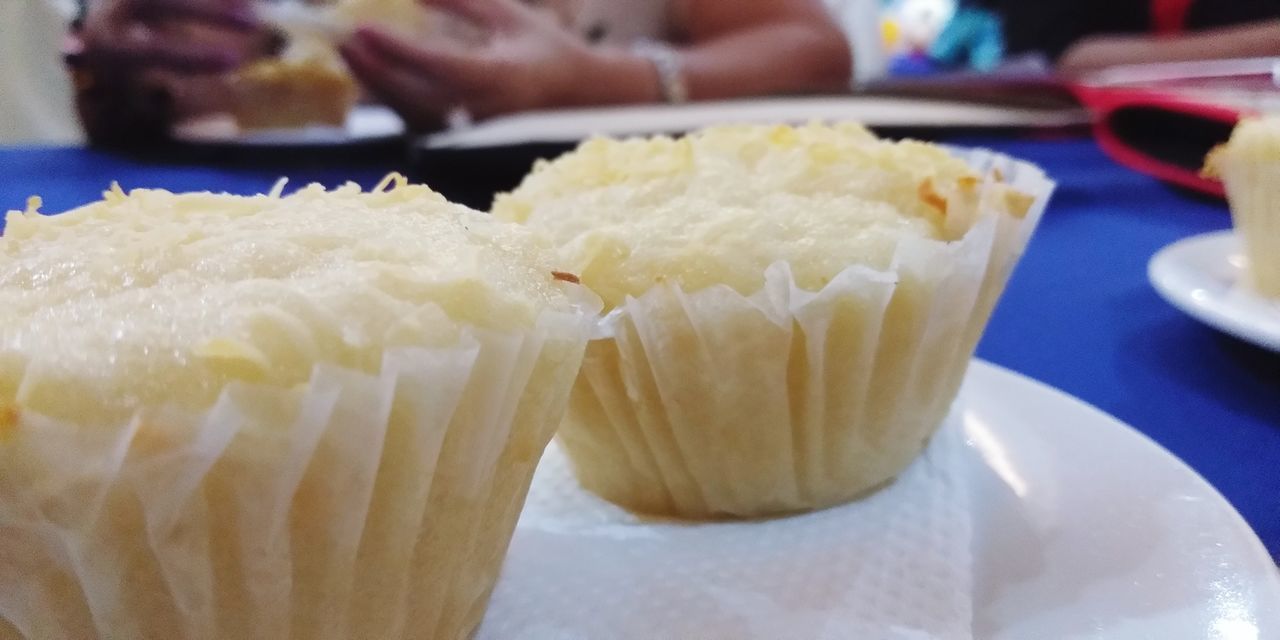 CLOSE-UP OF CAKE ON PLATE