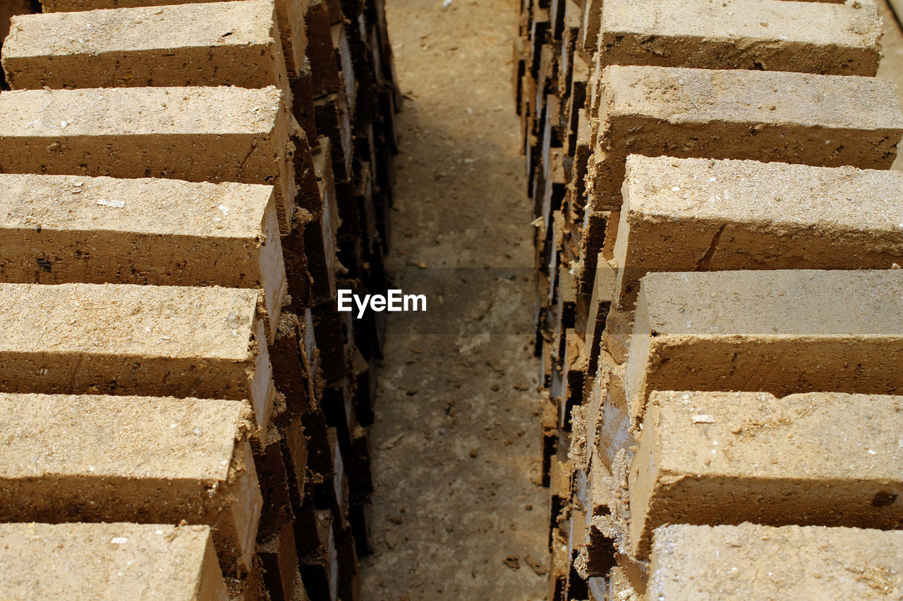 CLOSE-UP OF STEPS AGAINST WALL
