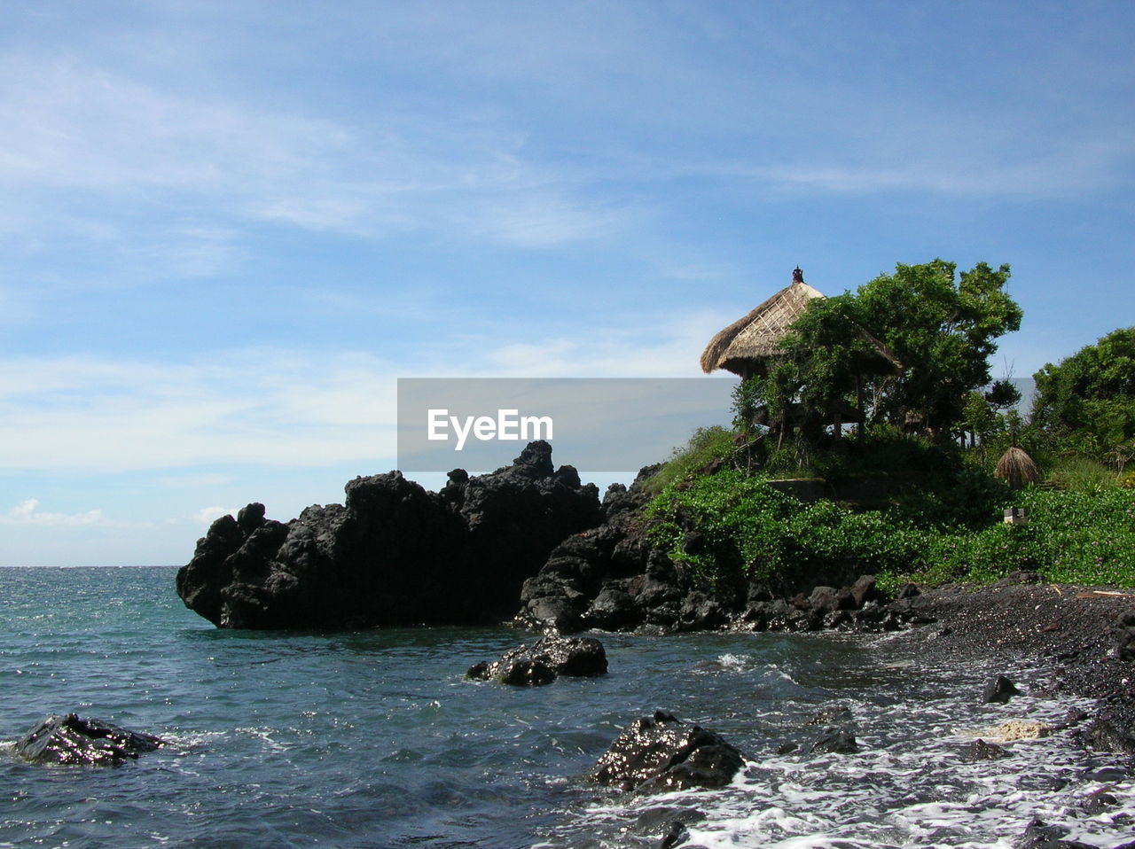 A general view of a tropical ocean shoreline